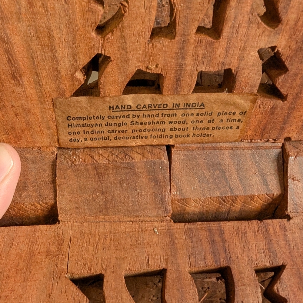 Large Hand Carved Sheesham Wood Lion Motif Book Stand ( Vintage ) - Picture 10 of 10